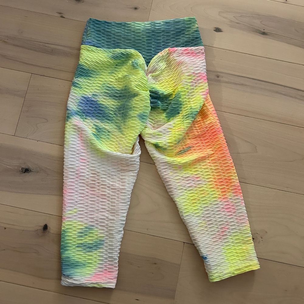 Scrunch Butt Rainbow Tie dyed High Waisted Yoga Capris Peach Butt Leggings Small - Picture 2 of 8